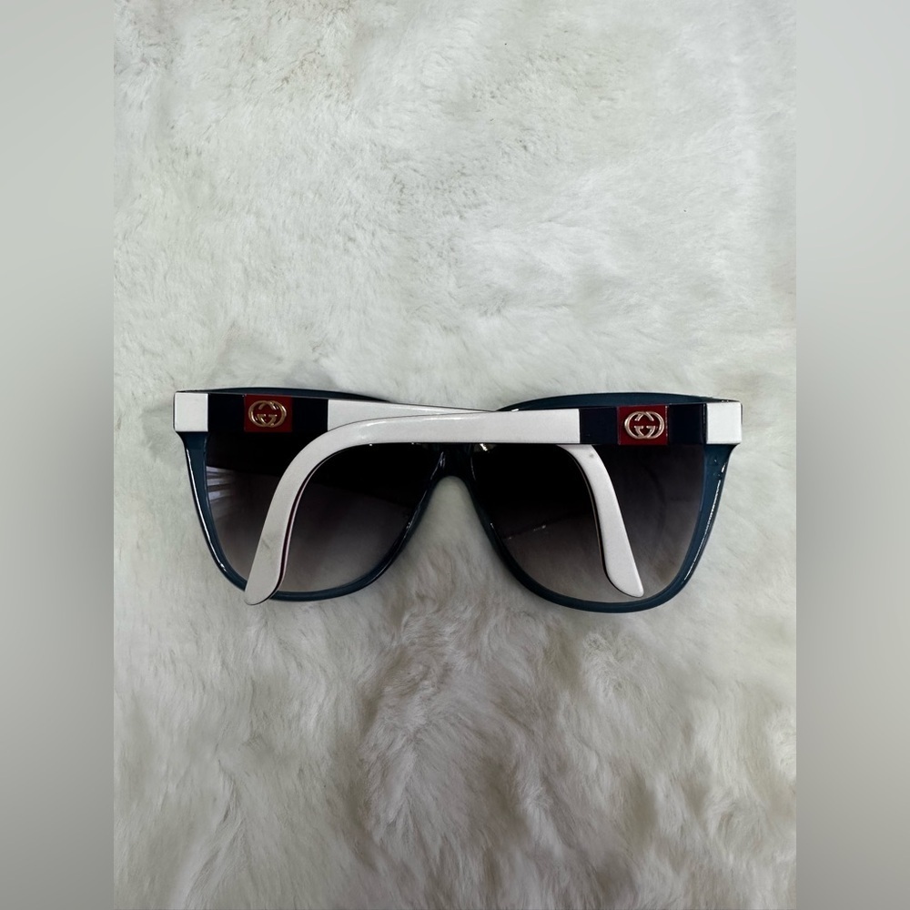 Gucci Dark Blue Oversized Sunglasses - Picture 2 of 6